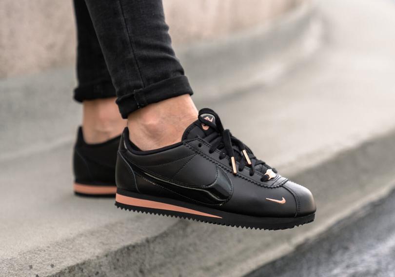 nike-cortez-905614-010-1