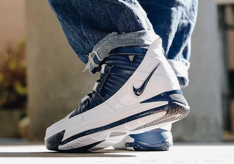 nike-lebron-3-white-navy-ao2423-103-1