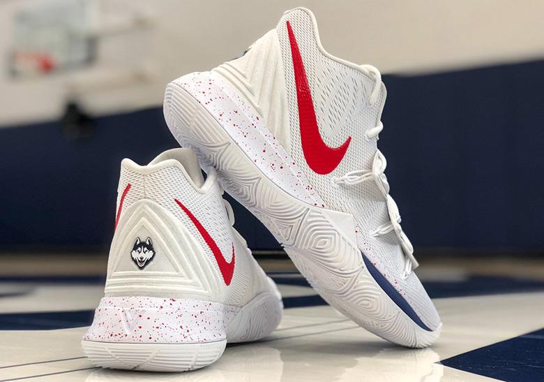 nike-kyrie-5-uconn-3