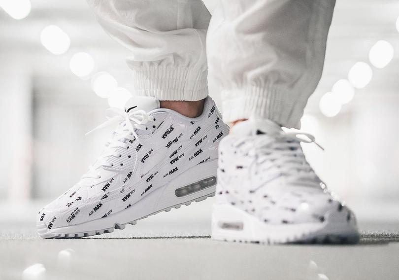 nike-air-max-90-white-black-700155-103-1