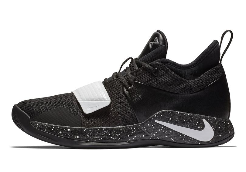 nike-pg-2-5-team-black-white-2