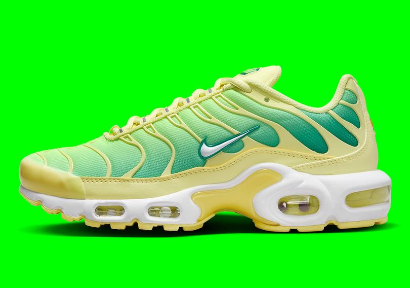 nike-air-max-plus-lemon-lime-dz3670-300-3