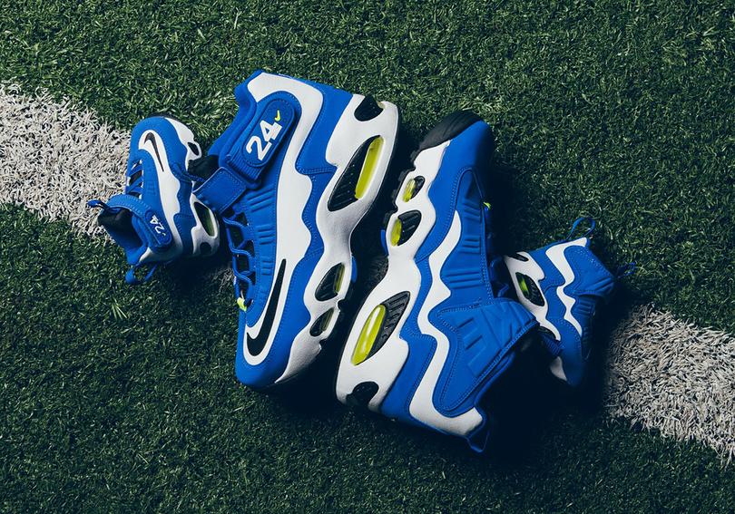 Nike-Air-Griffey-Max-1-Varsity-Royal-5