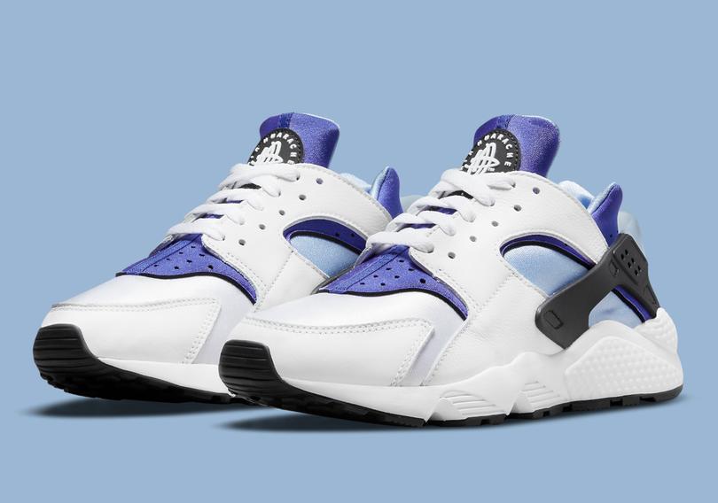 Nike-Air-Huarache-DH4439-100-2