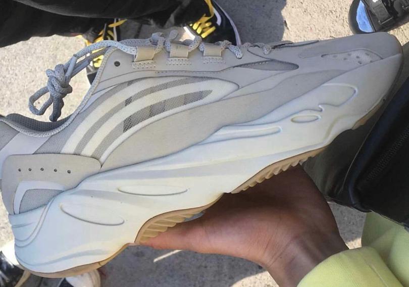 adidas-Yeezy-Boost-700-V2-See-Through-02-1