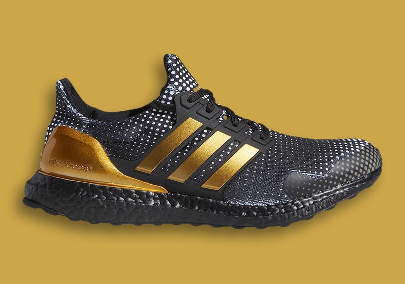 adidas-ultra-boost-pat-mahomes-black-gold-H02868-1