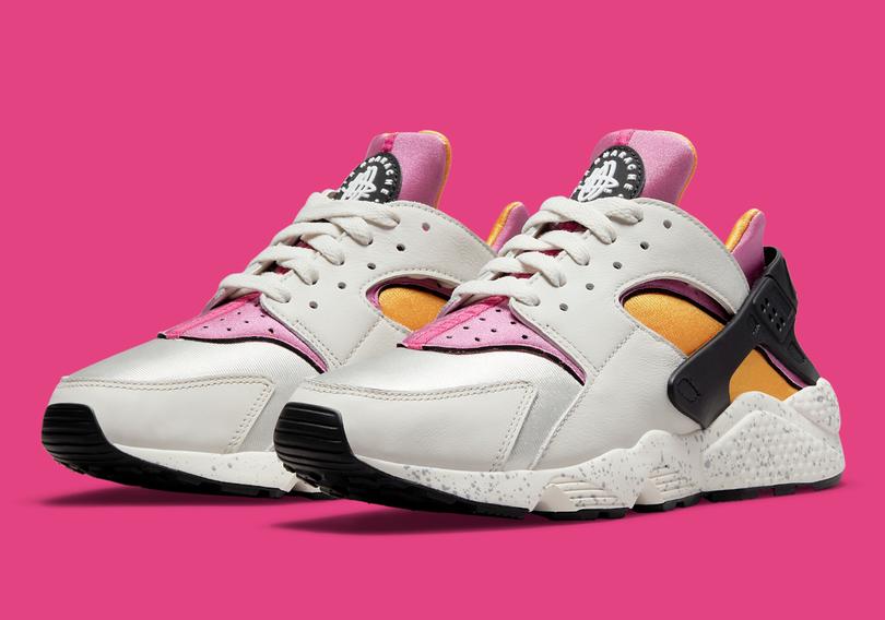 Nike-Air-Huarache-DD1068-003-5